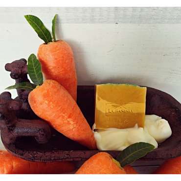 JABÓN DE ZANAHORIA Y YOGURT